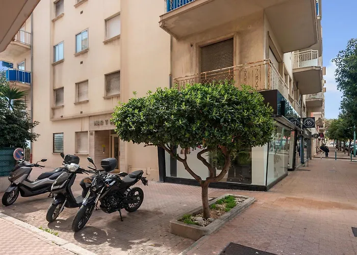 Mar-y-nan Family - Happy